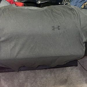 Under Armor loose fit shirt M
